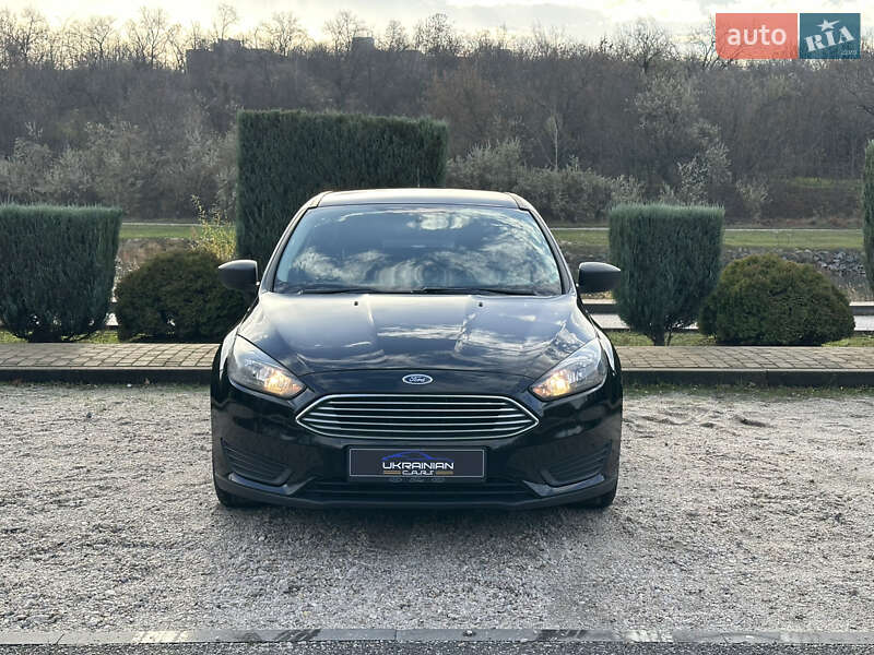 Седан Ford Focus 2016 в Дніпрі