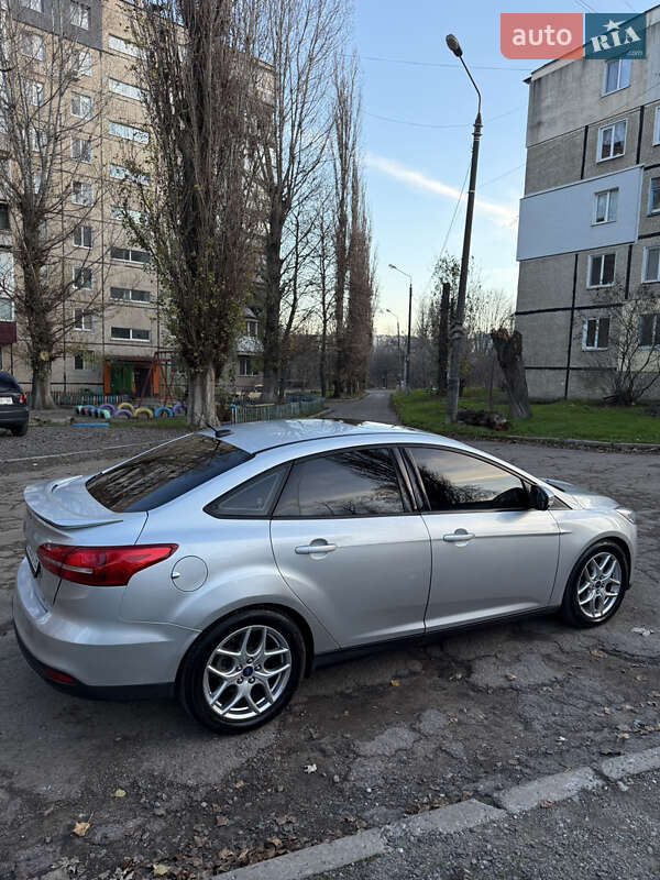 Седан Ford Focus 2015 в Кривом Роге