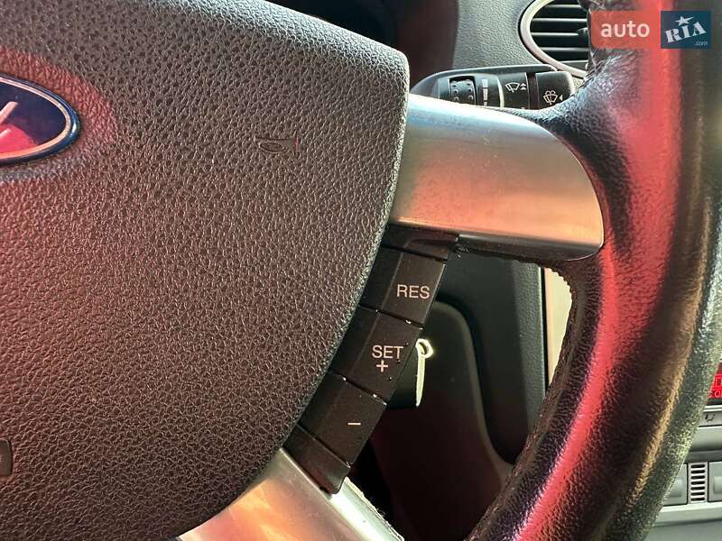 Хэтчбек Ford Focus 2011 в Киеве фото 19 Хэтчбек Ford Focus 2011 в Киеве