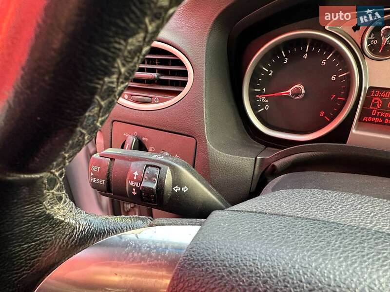 Хэтчбек Ford Focus 2011 в Киеве фото 23 Хэтчбек Ford Focus 2011 в Киеве