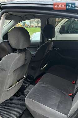 Хэтчбек Ford Focus 2002 в Киеве
