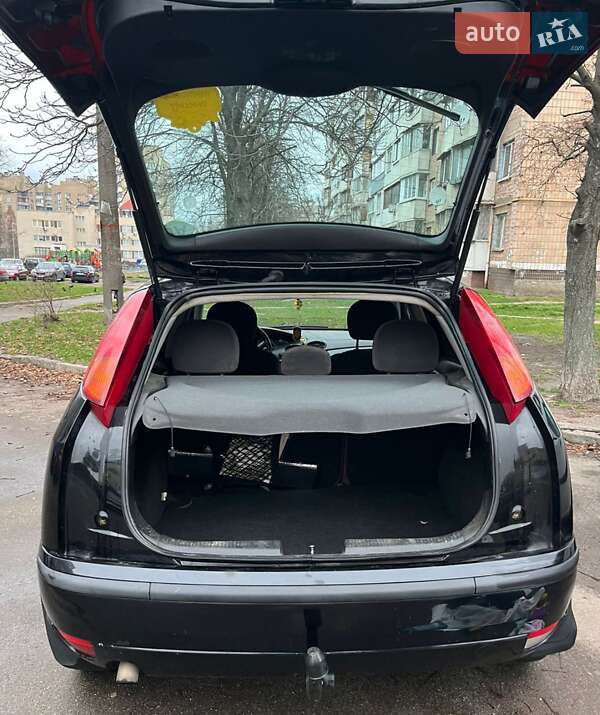 Хэтчбек Ford Focus 2002 в Киеве