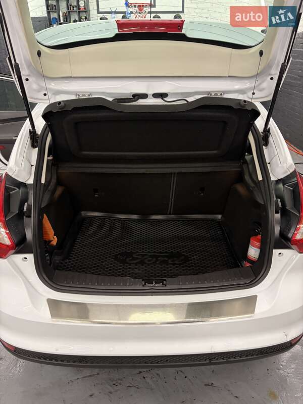 Хэтчбек Ford Focus 2013 в Днепре фото 17 Хэтчбек Ford Focus 2013 в Днепре