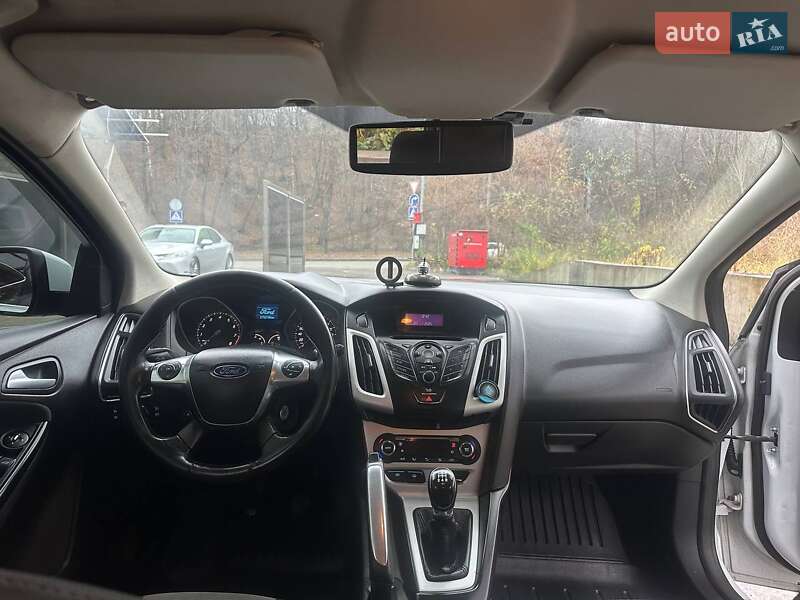 Хэтчбек Ford Focus 2012 в Киеве