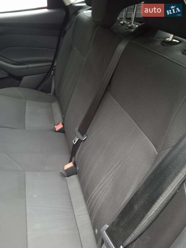 Хэтчбек Ford Focus 2015 в Львове фото 31 Хэтчбек Ford Focus 2015 в Львове