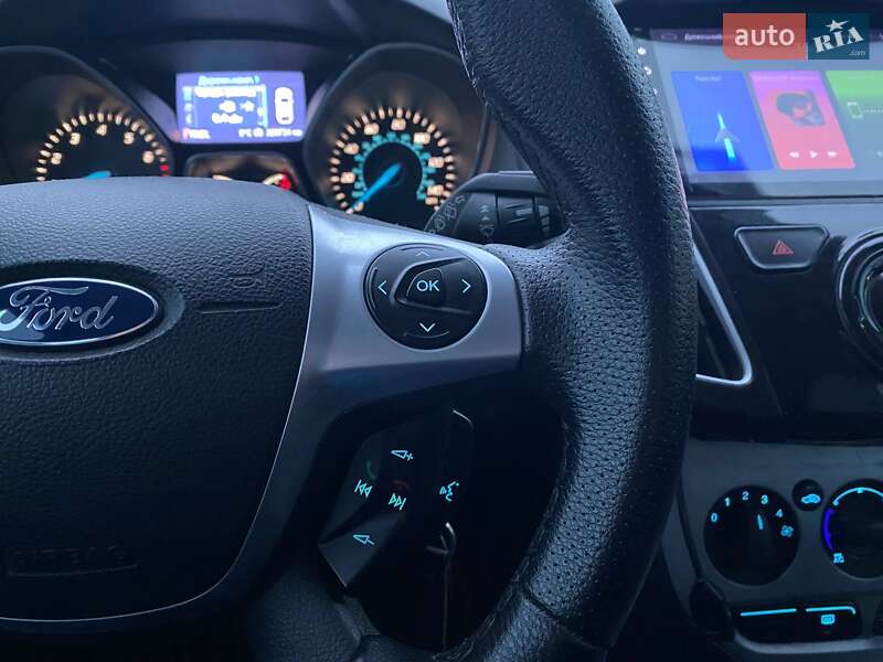 Хэтчбек Ford Focus 2013 в Киеве