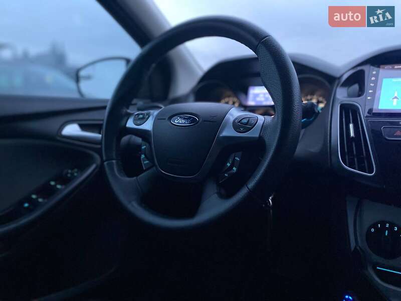 Хэтчбек Ford Focus 2013 в Киеве