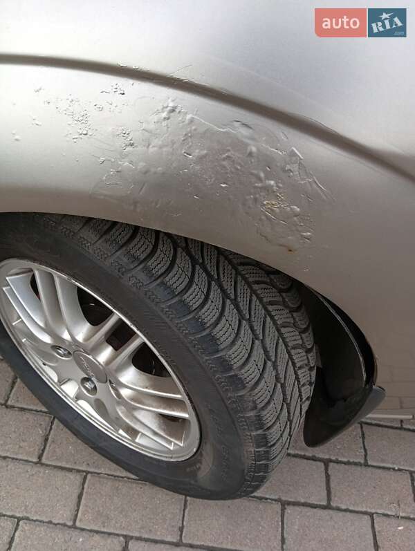 Седан Ford Focus 2003 в Житомирі фото 16 Седан Ford Focus 2003 в Житомирі