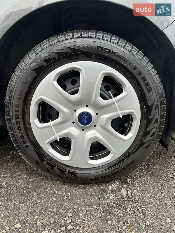 Седан Ford Focus 2015 в Белогородке