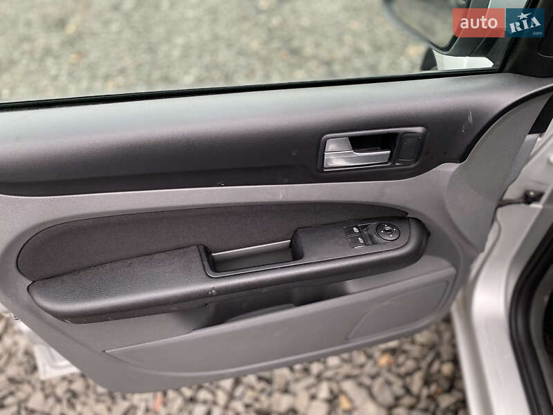 Универсал Ford Focus 2009 в Луцке