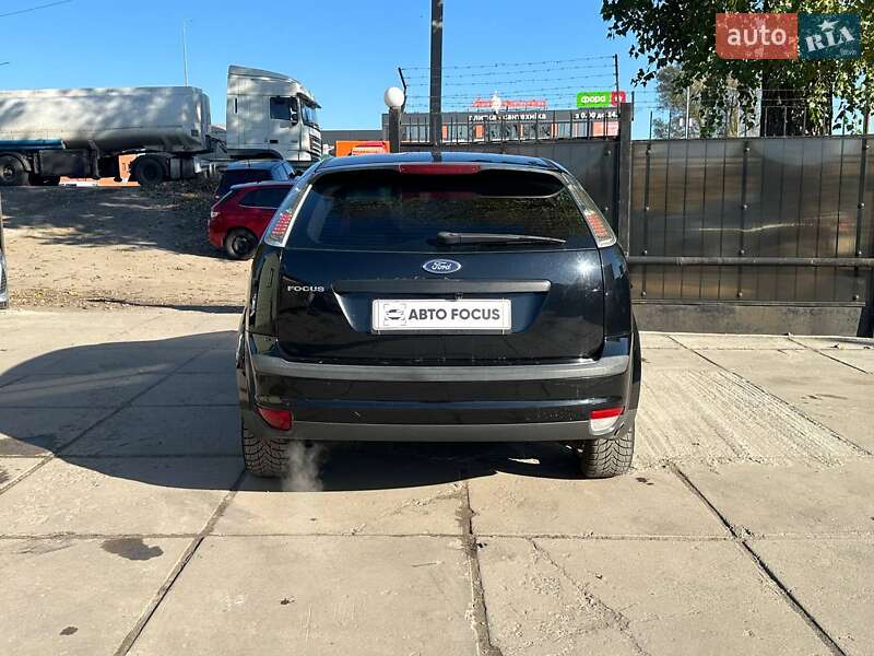 Хэтчбек Ford Focus 2006 в Киеве