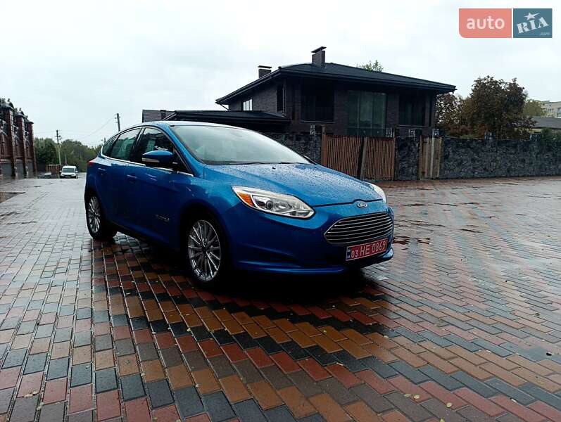Хэтчбек Ford Focus 2012 в Звягеле