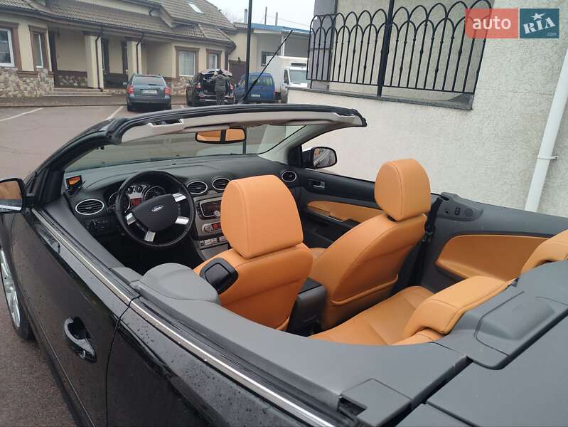 Кабриолет Ford Focus 2011 в Ровно