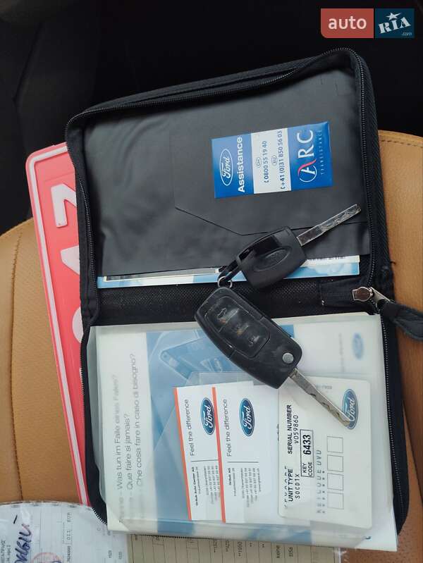 Кабриолет Ford Focus 2011 в Ровно