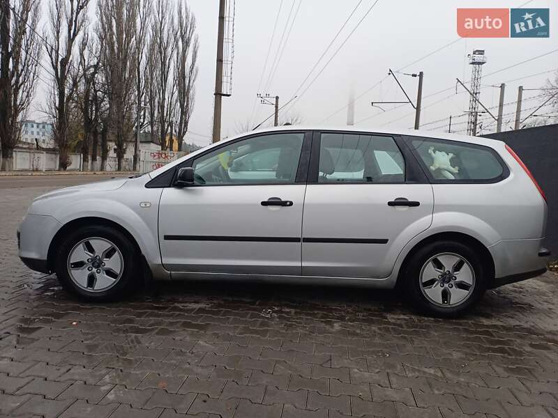 Универсал Ford Focus 2006 в Киеве фото 2 Универсал Ford Focus 2006 в Киеве