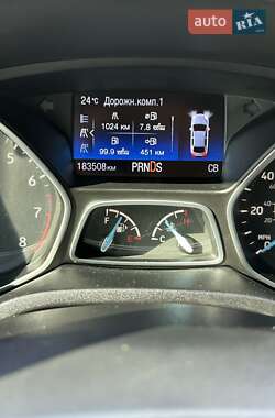 Седан Ford Focus 2016 в Сваляве