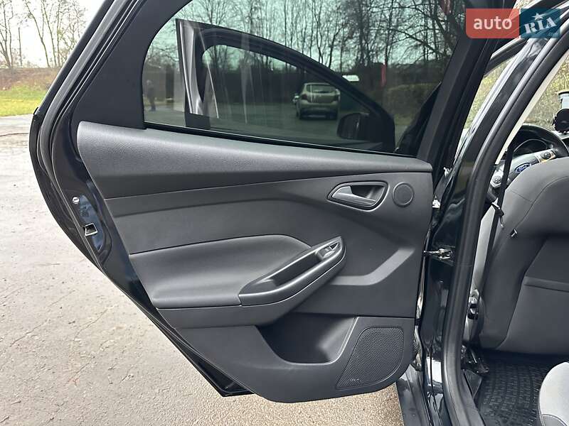 Хэтчбек Ford Focus 2012 в Львове фото 34 Хэтчбек Ford Focus 2012 в Львове