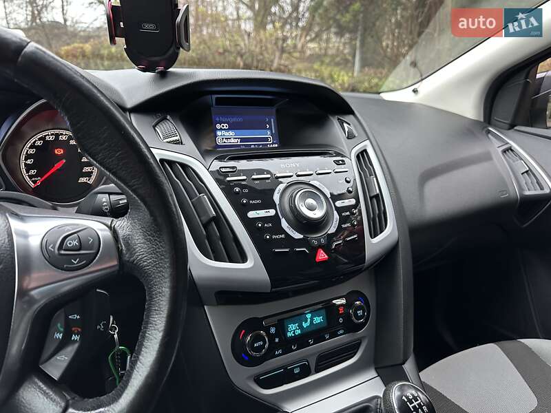 Хэтчбек Ford Focus 2012 в Львове фото 26 Хэтчбек Ford Focus 2012 в Львове