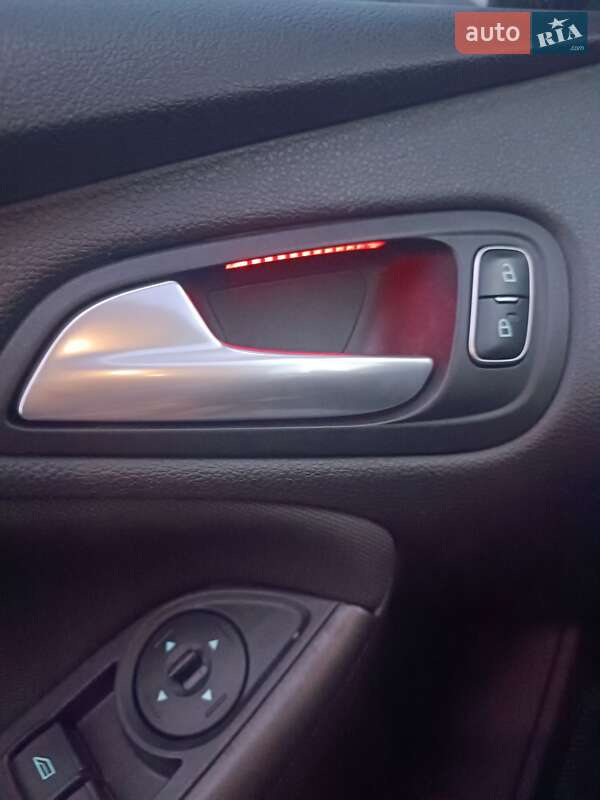 Хэтчбек Ford Focus 2016 в Киеве