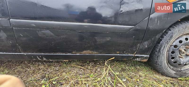 Седан Ford Focus 2002 в Старых Петровцах