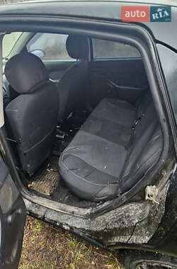 Седан Ford Focus 2002 в Старих Петрівцях