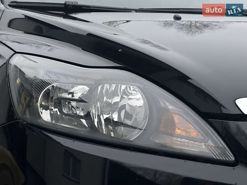 Универсал Ford Focus 2010 в Любешове