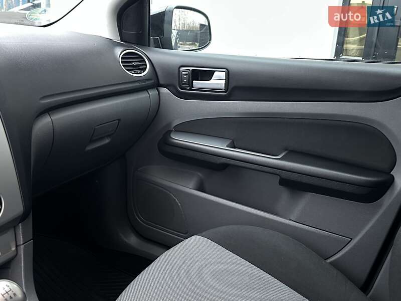 Универсал Ford Focus 2010 в Любешове