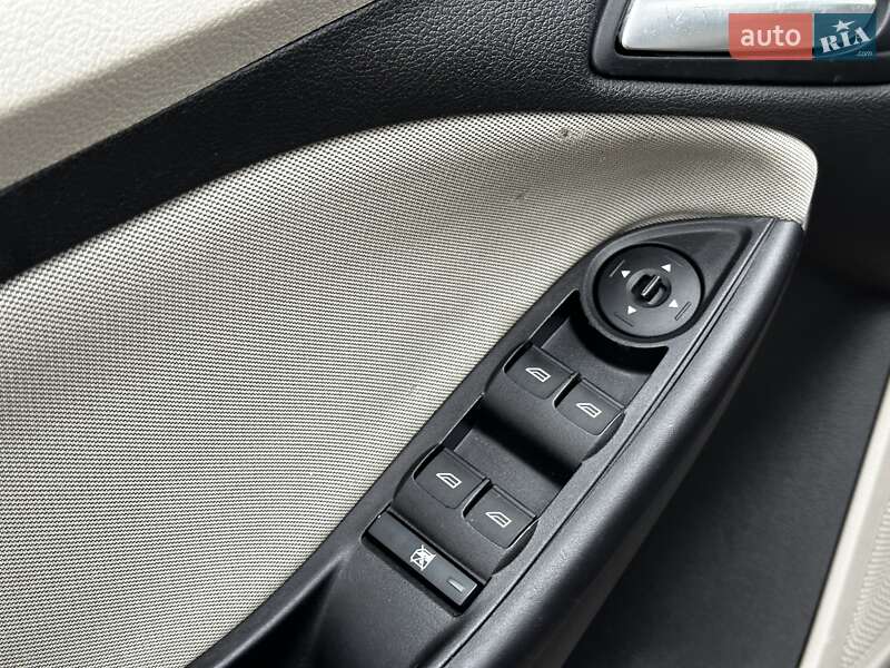 Седан Ford Focus 2016 в Львове фото 15 Седан Ford Focus 2016 в Львове