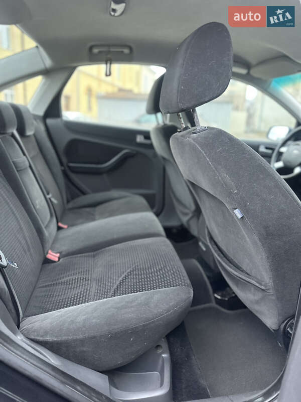 Седан Ford Focus 2005 в Золочеві фото 16 Седан Ford Focus 2005 в Золочеві