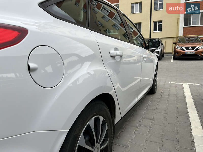 Седан Ford Focus 2015 в Хмельницком фото 7 Седан Ford Focus 2015 в Хмельницком