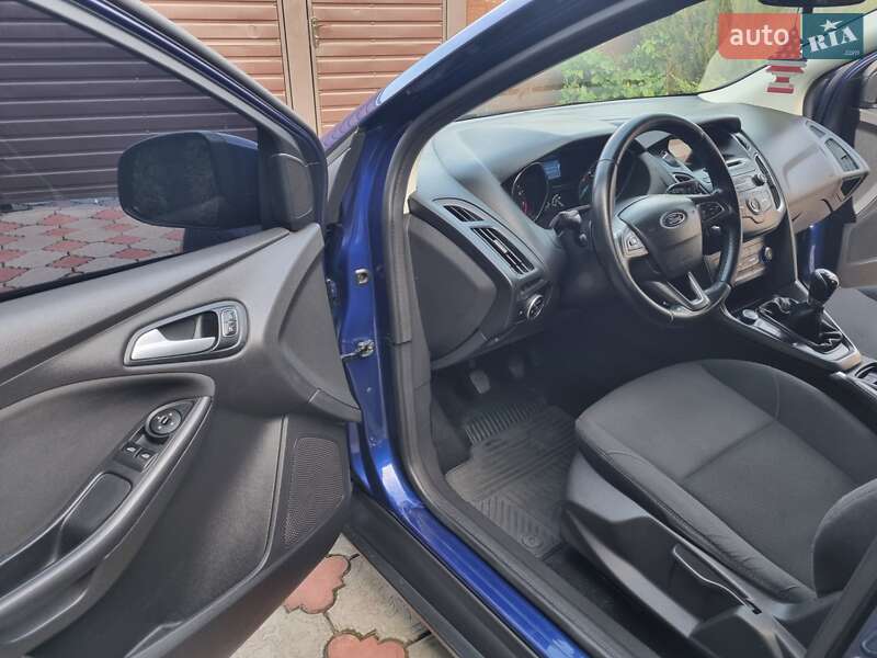 Хэтчбек Ford Focus 2015 в Харькове