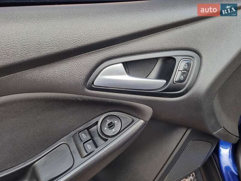 Хэтчбек Ford Focus 2015 в Харькове