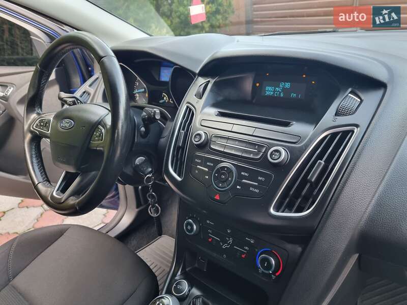 Хэтчбек Ford Focus 2015 в Харькове