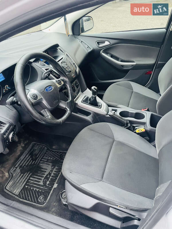 Хэтчбек Ford Focus 2012 в Киеве фото 13 Хэтчбек Ford Focus 2012 в Киеве