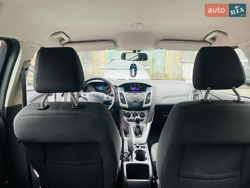 Хэтчбек Ford Focus 2012 в Киеве фото 20 Хэтчбек Ford Focus 2012 в Киеве