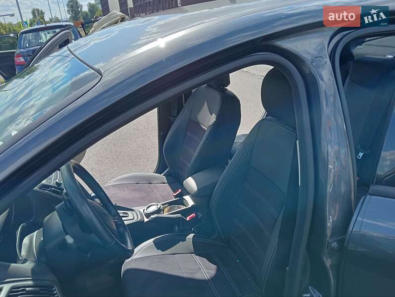 Седан Ford Focus 2016 в Києві фото 12 Седан Ford Focus 2016 в Києві