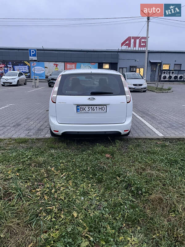 Универсал Ford Focus 2010 в Ровно