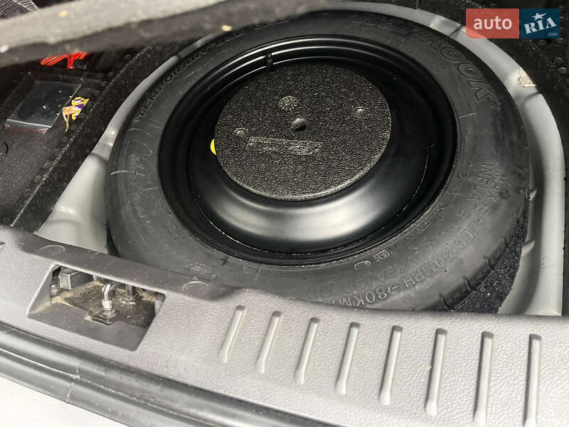 Хэтчбек Ford Focus 2014 в Чернигове