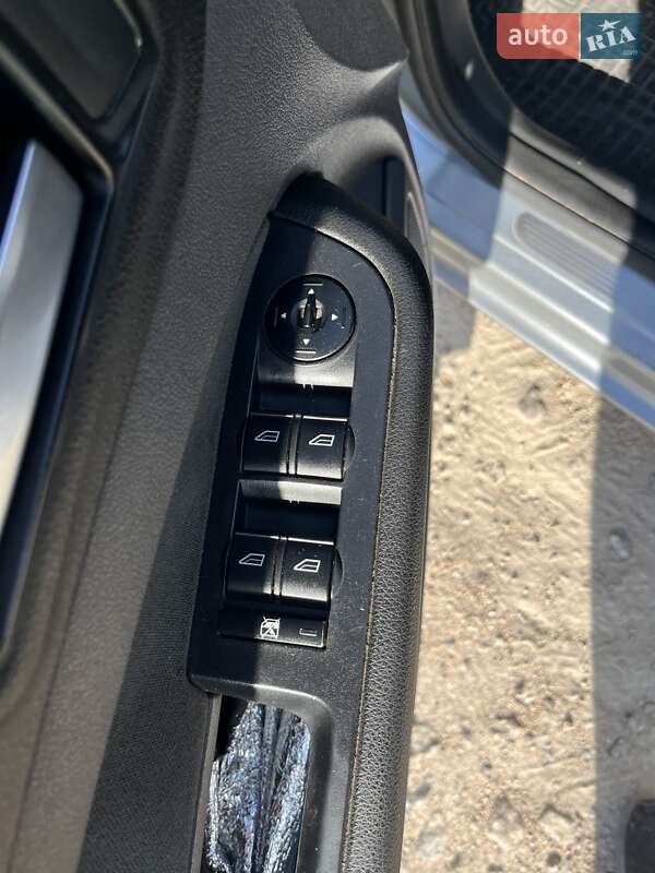 Хэтчбек Ford Focus 2004 в Кропивницком