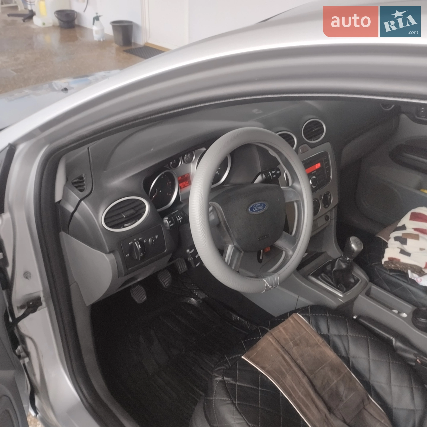 2010 Ford Focus - мініатюра 4