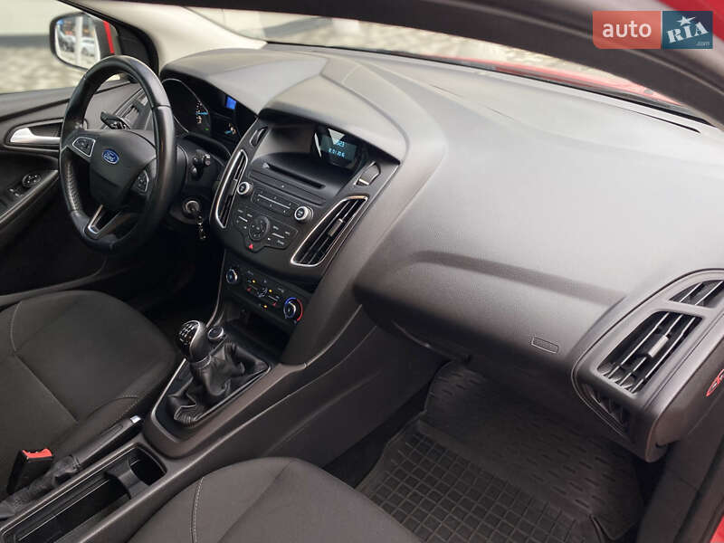 Хетчбек Ford Focus 2015 в Києві