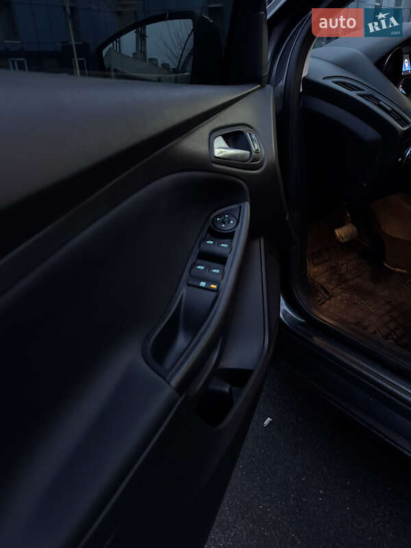 Седан Ford Focus 2017 в Киеве фото 22 Седан Ford Focus 2017 в Киеве