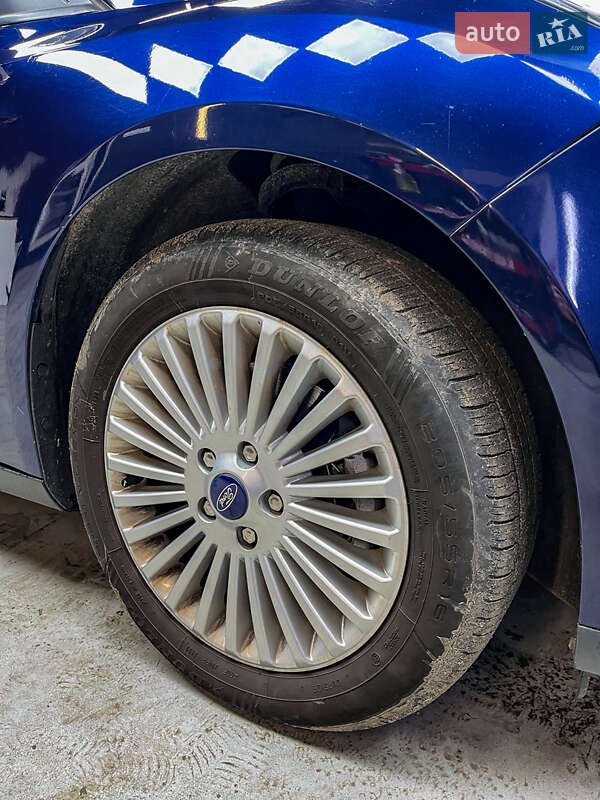 Седан Ford Focus 2011 в Первомайске