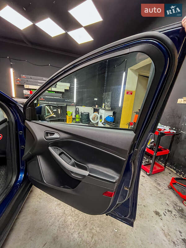 Седан Ford Focus 2011 в Первомайске