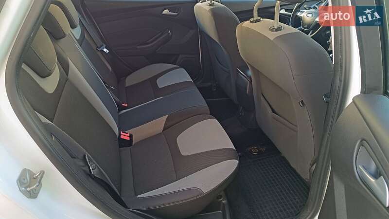 Хэтчбек Ford Focus 2013 в Киеве фото 7 Хэтчбек Ford Focus 2013 в Киеве