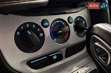 Хетчбек Ford Focus 2013 в Шептицькому