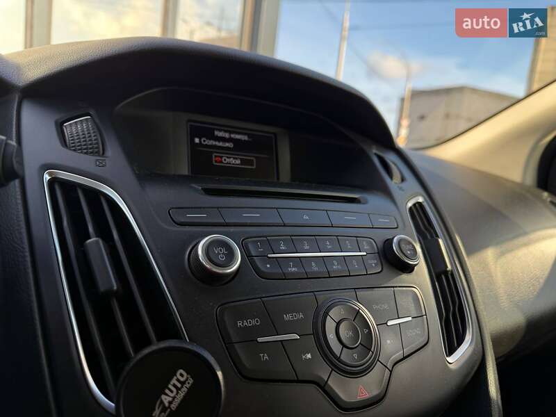 Хэтчбек Ford Focus 2015 в Киеве фото 19 Хэтчбек Ford Focus 2015 в Киеве