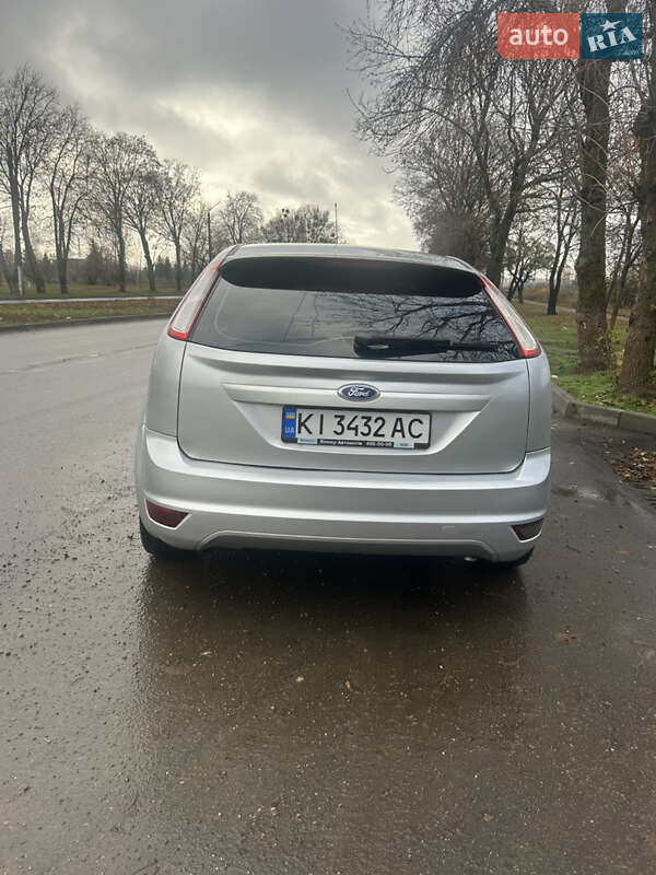 Хэтчбек Ford Focus 2011 в Первомайске