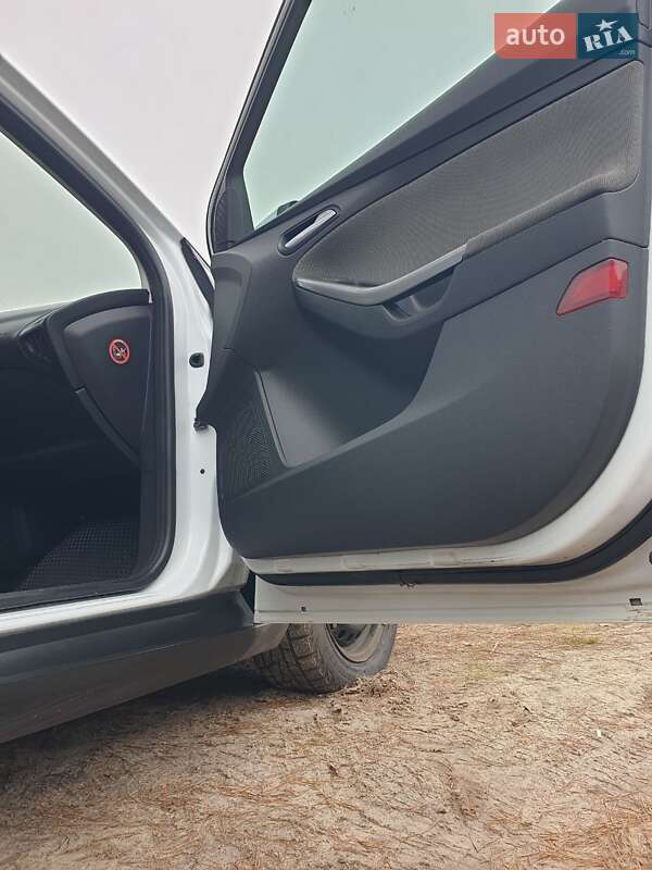 Седан Ford Focus 2011 в Полтаві