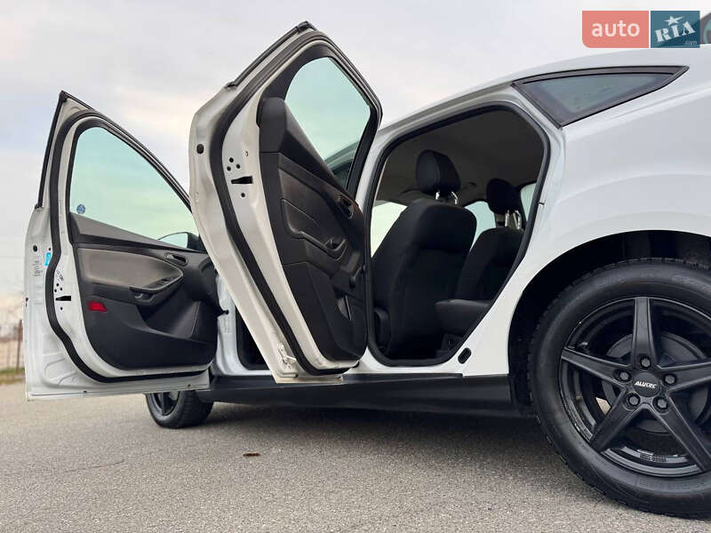 Седан Ford Focus 2014 в Киеве